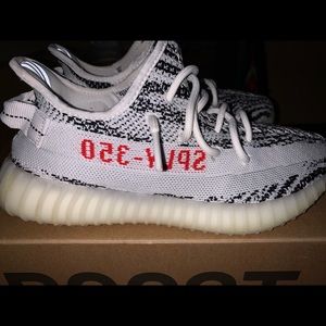 Yeezy Boost 350 Zebra